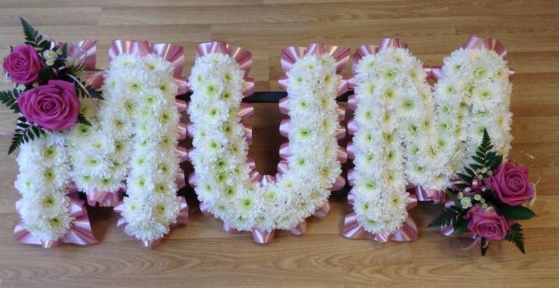 “MUM” Letter Funeral Tribute